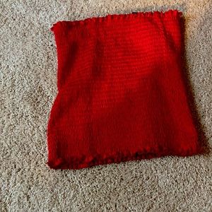 This is a woman’s large crop top.